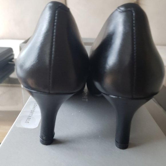 Rockport Seven to 7 Pumps, Black size 7M - Picture 2 of 8